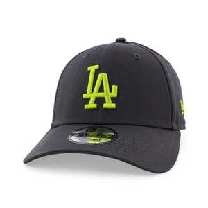 قبعة للرجال تحمل علامة فريق لوس أنجلوس دودجرز ليغ اسينشيال من نيو إيرا لون رمادي
