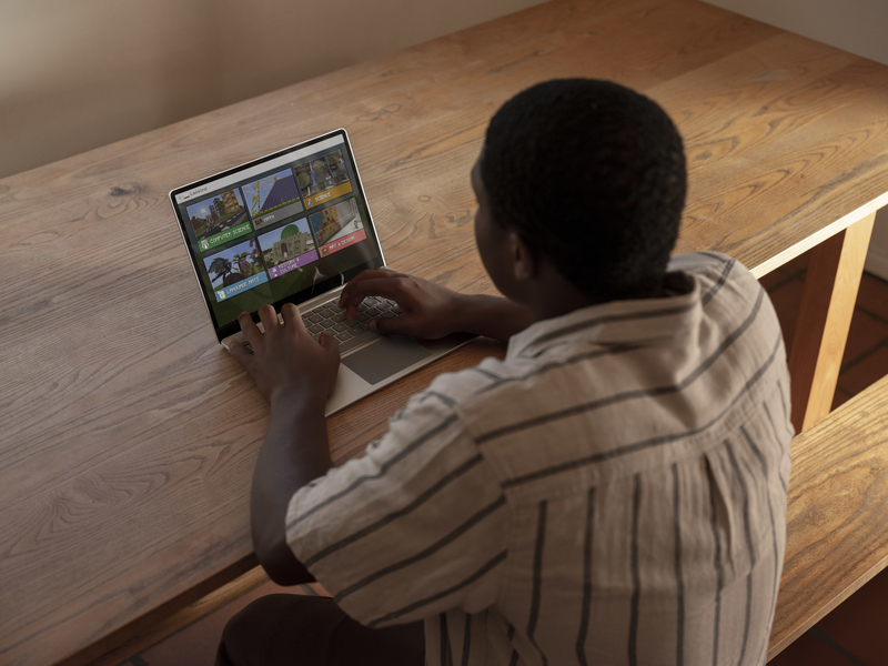 الكمبيوتر المحمول Microsoft Surface Go بالمعالج i5-1035G1/ذاكرة الوصول العشوائي 4 جيجابايت/محرك الأقراص الصلبة 64GB EMMC/ بطاقة الرسومات UHD Graphics/ شاشة 12.4 Inch Pixel Sense/ نظام التشغيل Windows 10/بلاتيني