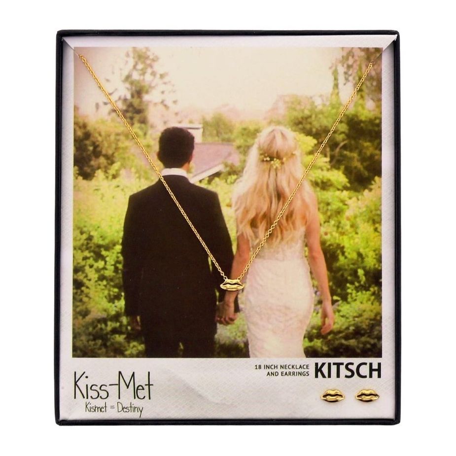 قلادة Kiss Met ذهبية من كيتش