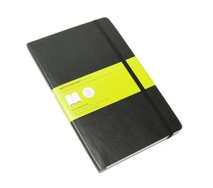 دفتر كبير الحجم بصفحات عادية أسود اللون بغلاف ناعم من موليسكن