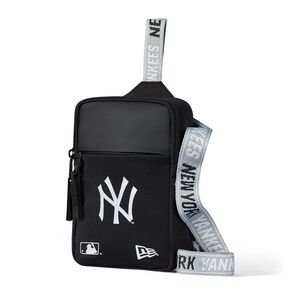 New Era MLB New York Yankees Side Bag - Black