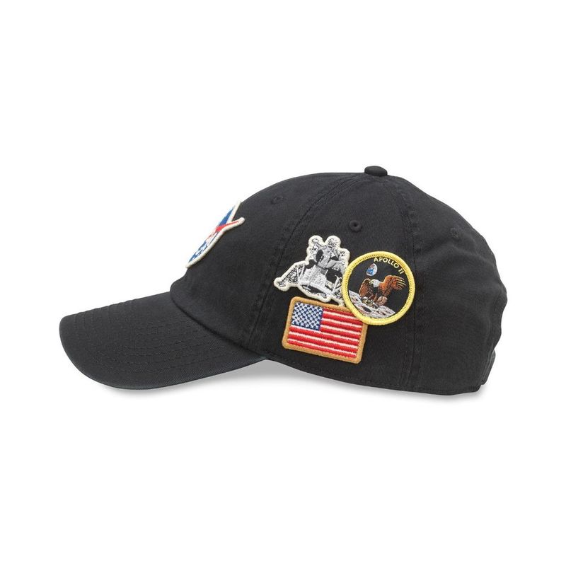 قبعة فولي بلون أسود تحمل كلمة NASA من أمريكان نيدل
