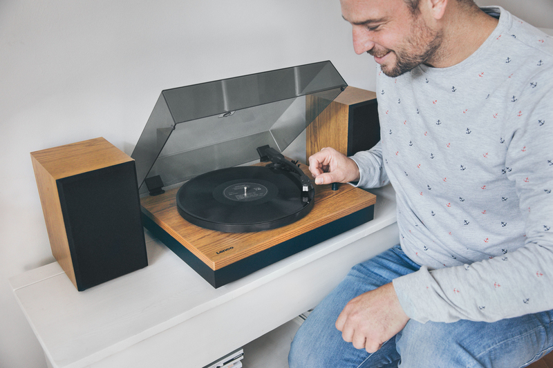 Lenco LS-300 Turntable with Two Separate Speakers - Wood